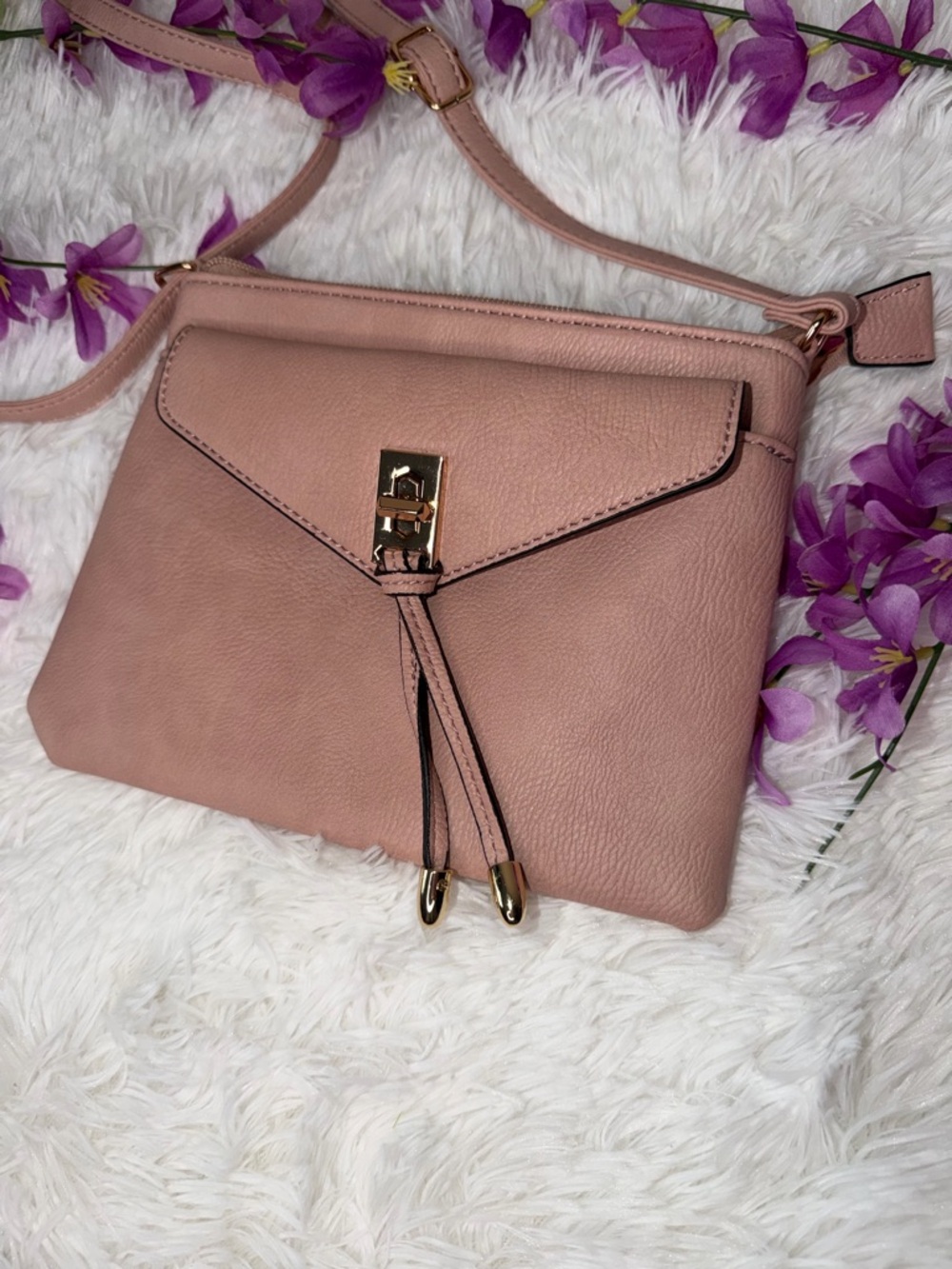 Women’s Blush Pink Crossbody Bag - Stylish Everyday Purse